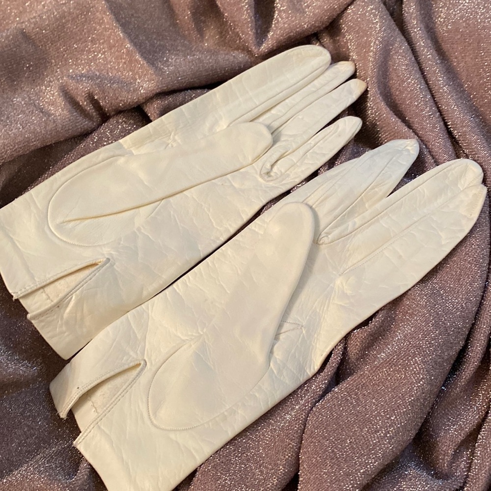 1950s leather gloves